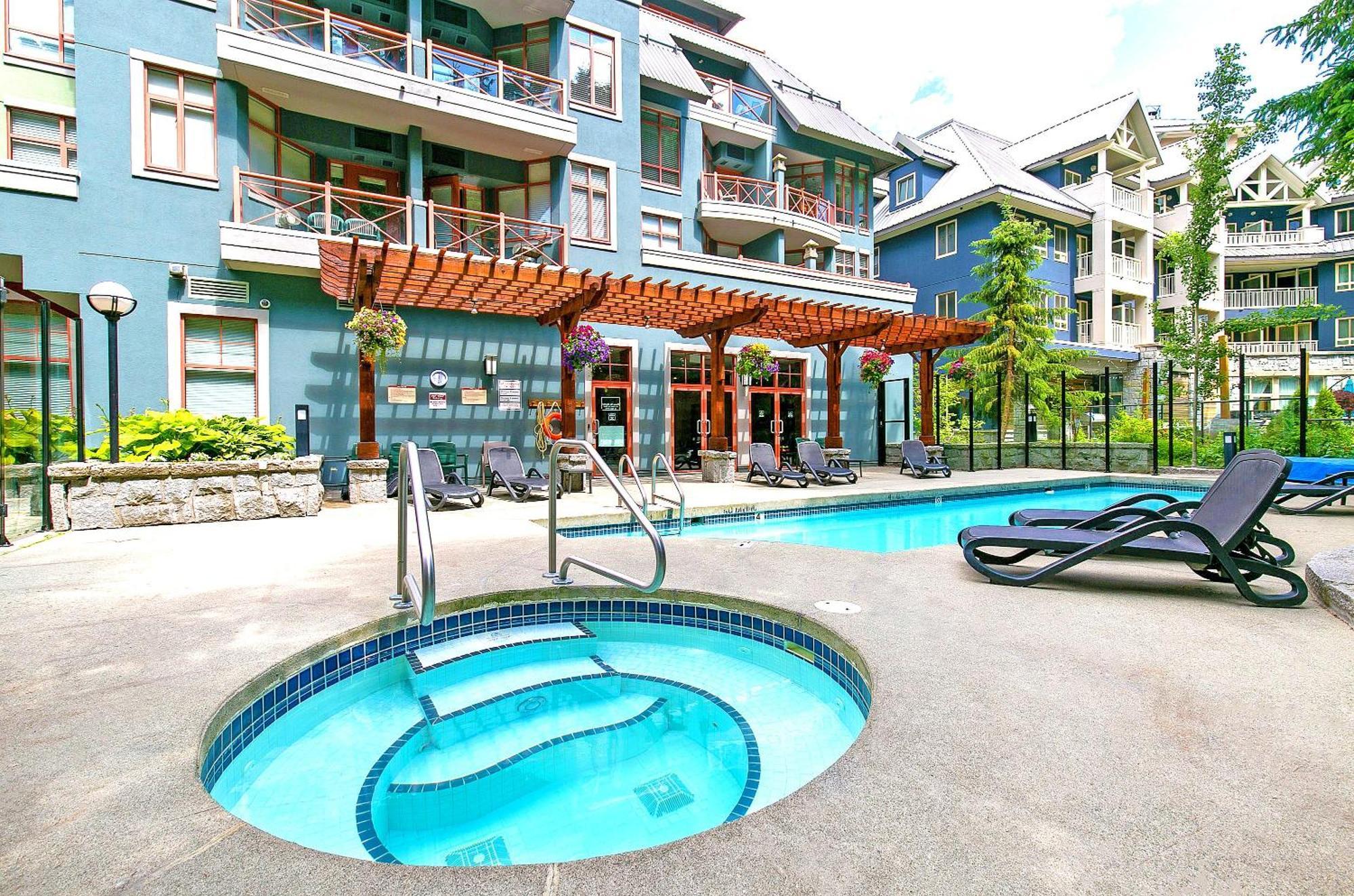 Alpenglow Lodge Queen Boho Studio By Mva Whistler Exterior foto