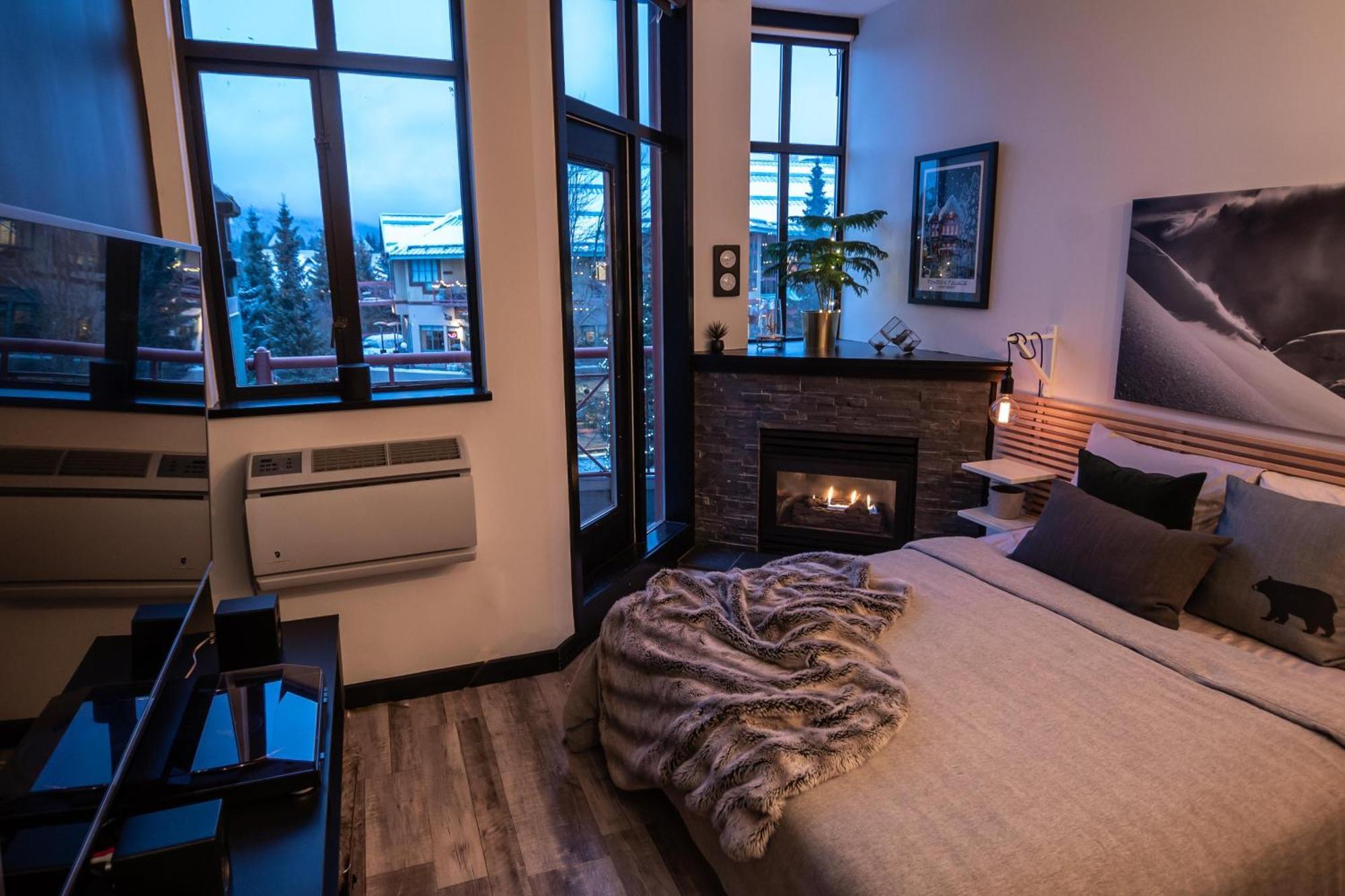 Alpenglow Lodge Queen Boho Studio By Mva Whistler Exterior foto