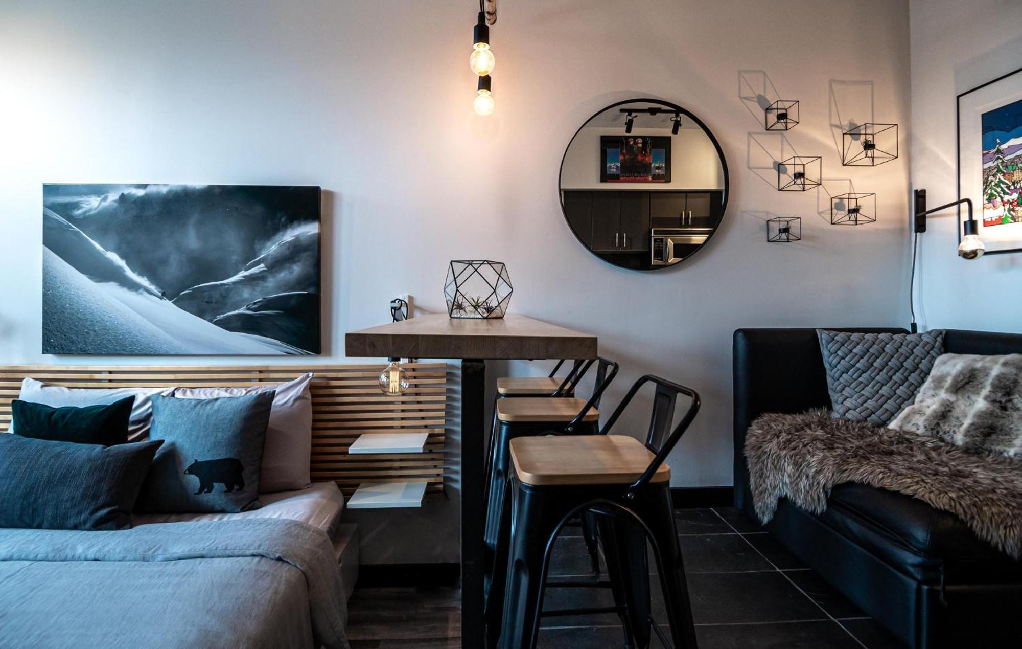 Alpenglow Lodge Queen Boho Studio By Mva Whistler Exterior foto