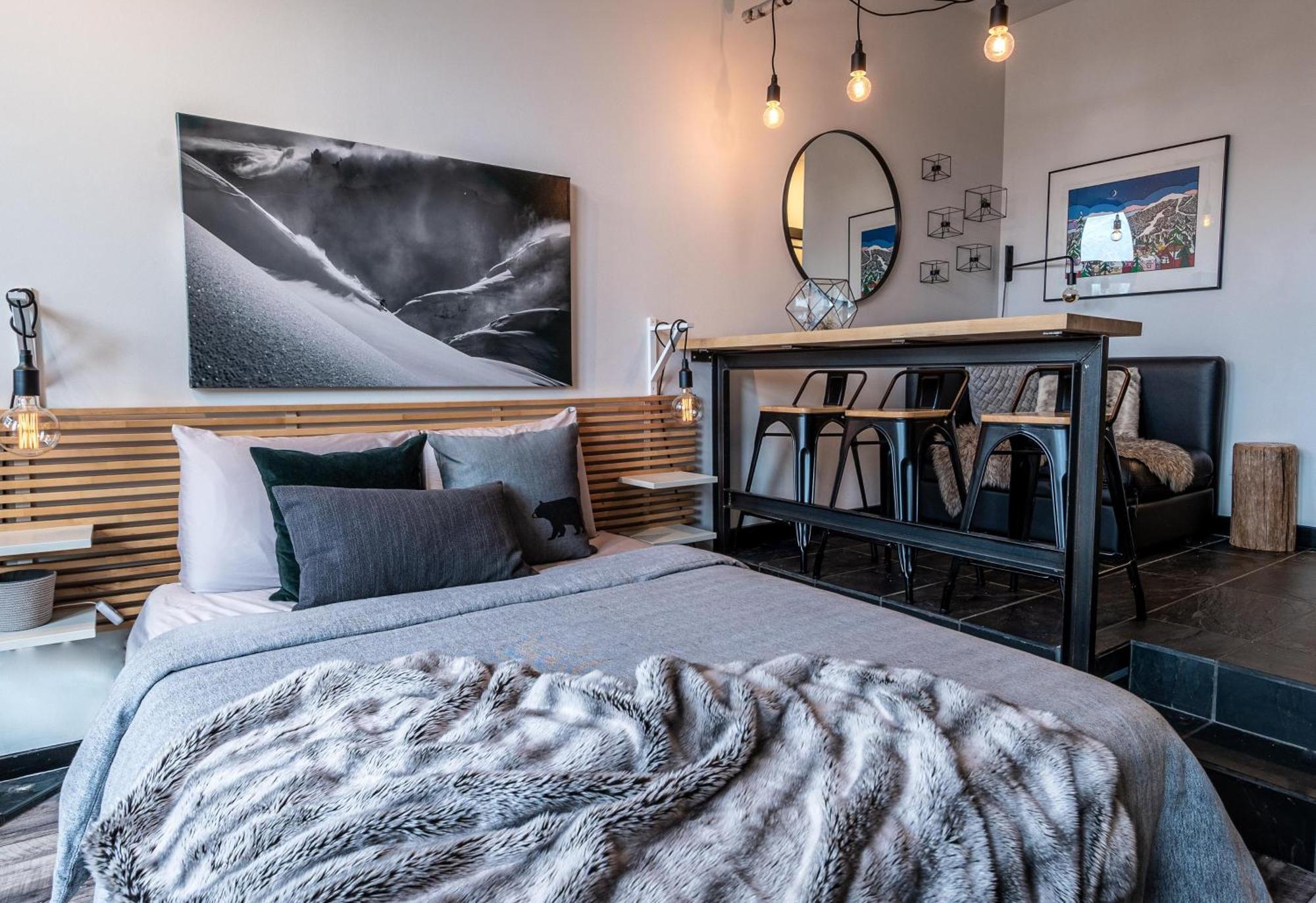 Alpenglow Lodge Queen Boho Studio By Mva Whistler Exterior foto